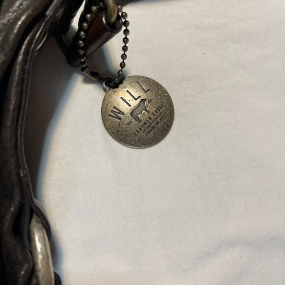 Leather crossbody messenger bag by WILL leather goods - Picture 5 of 9